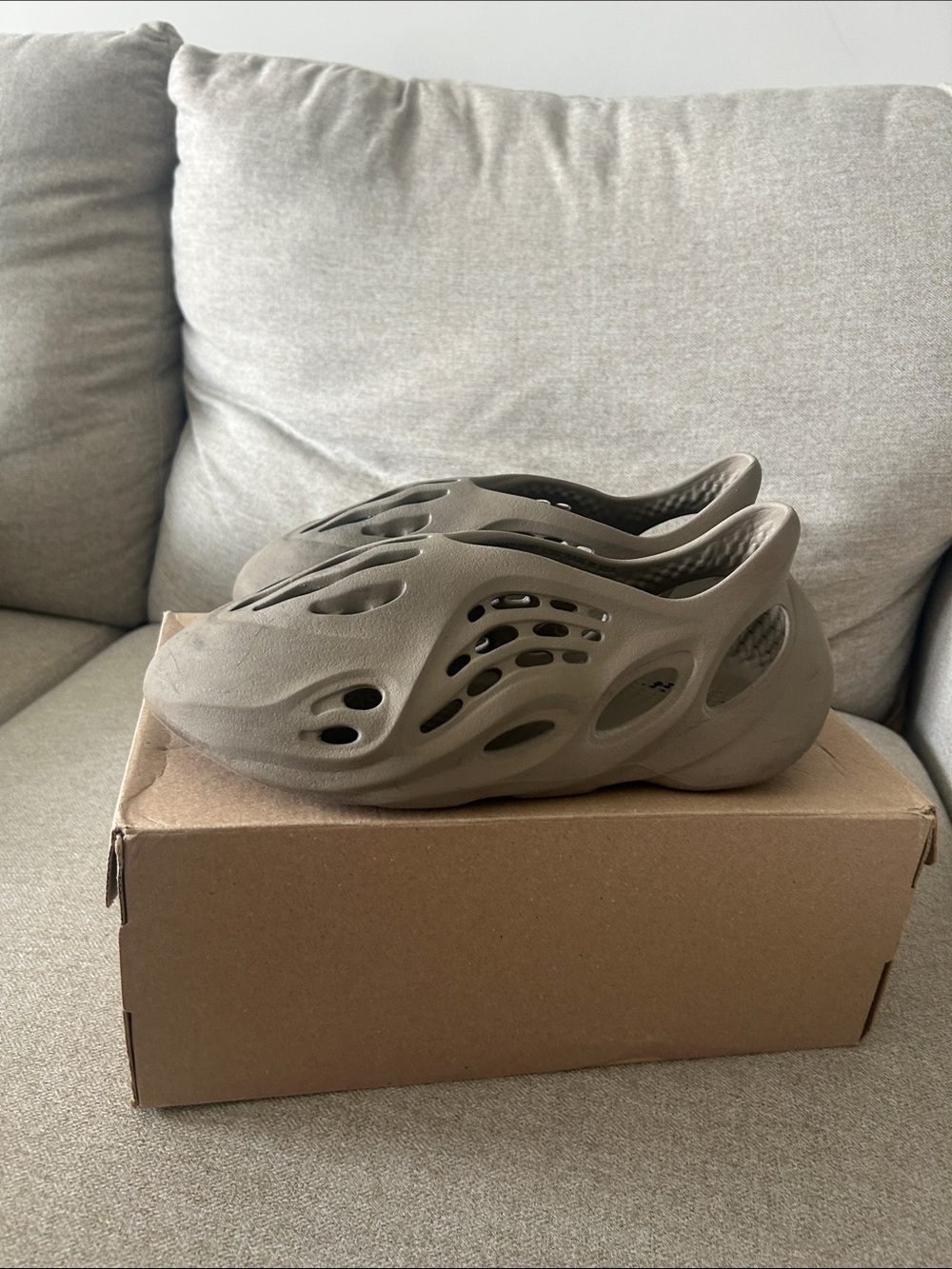 Adidas Foam Runner